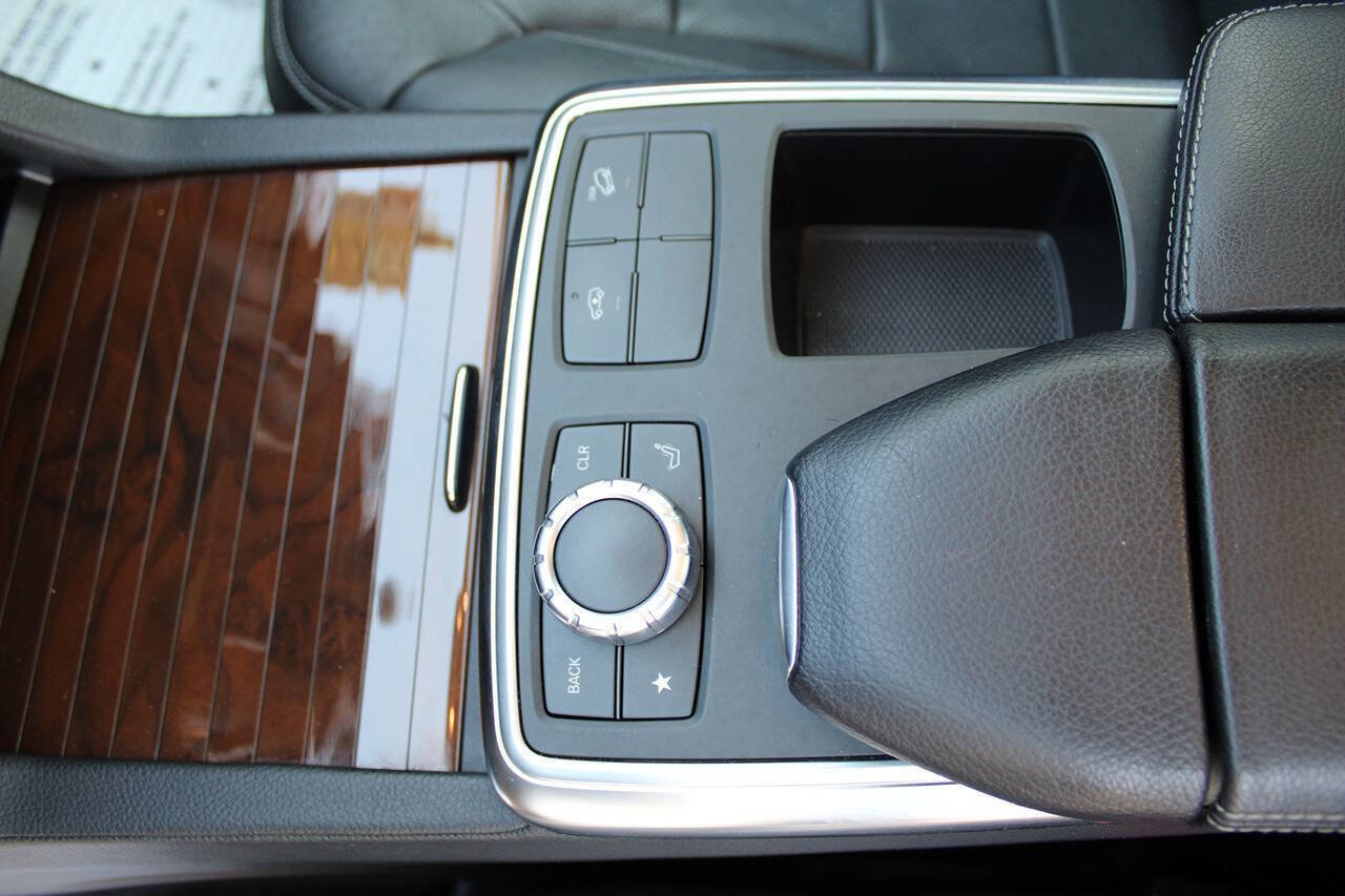 Used 2015 Mercedes-Benz GL 320 BlueTEC 4MATIC image 28