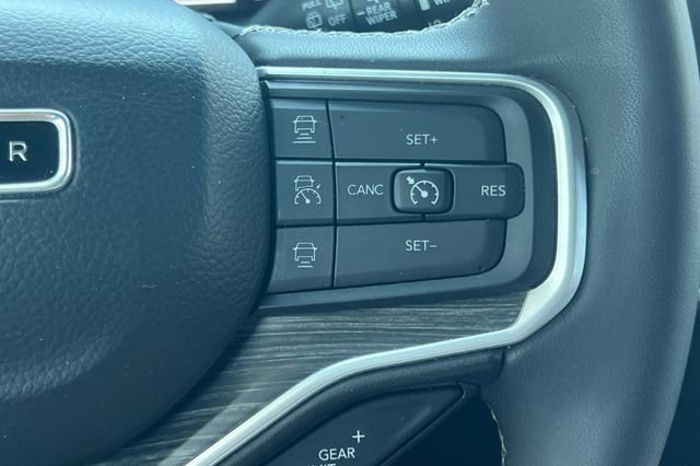 Used 2024 Jeep Wagoneer L Series II w/ Flexible Seating Group image 33