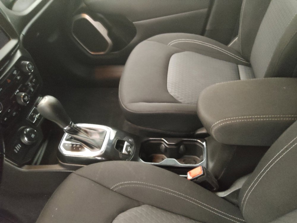 Used 2021 Jeep Renegade Latitude image 26