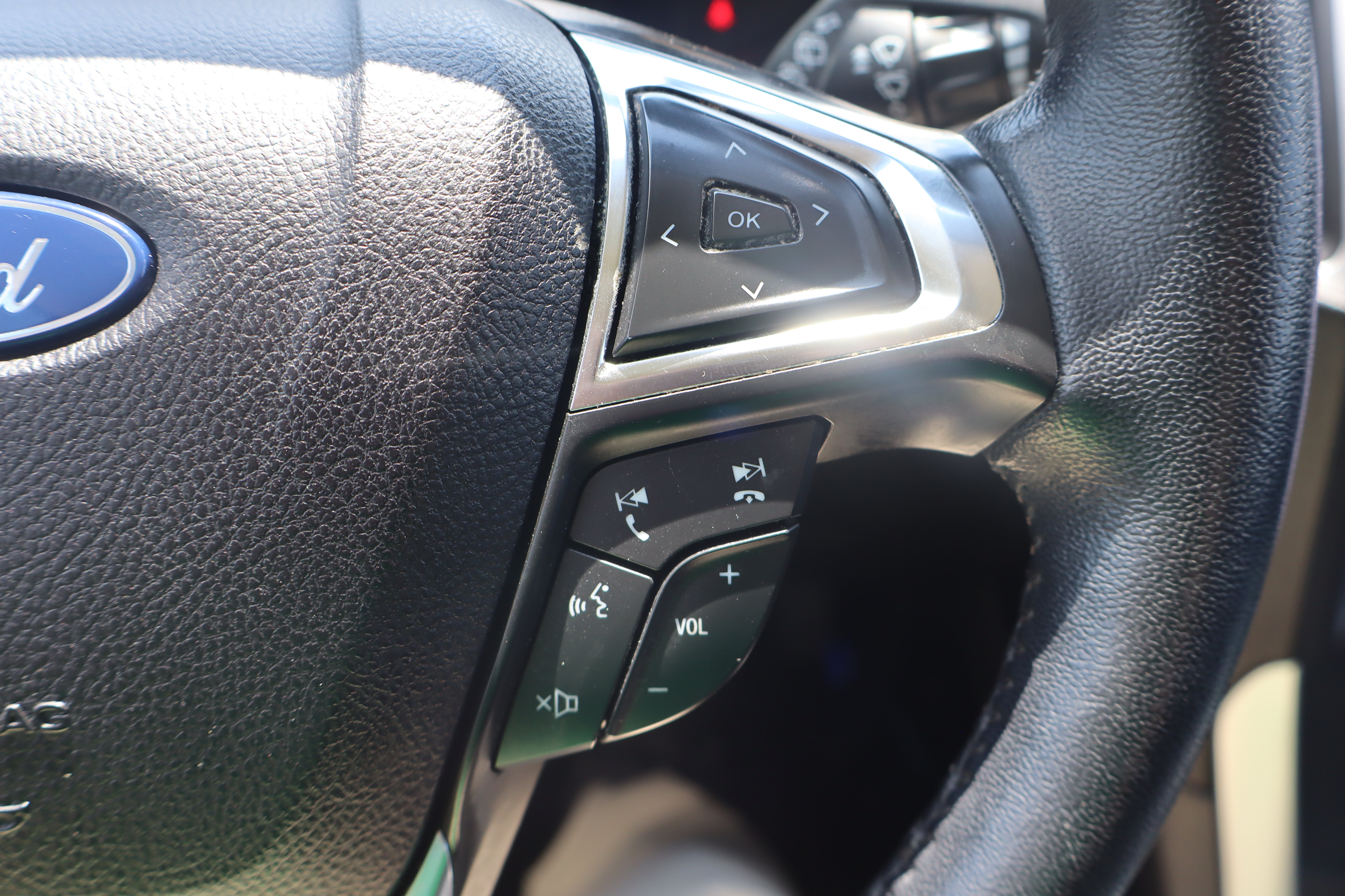 Used 2023 Ford Edge SEL w/ Sport Appearance Package AWD/4WD image 18