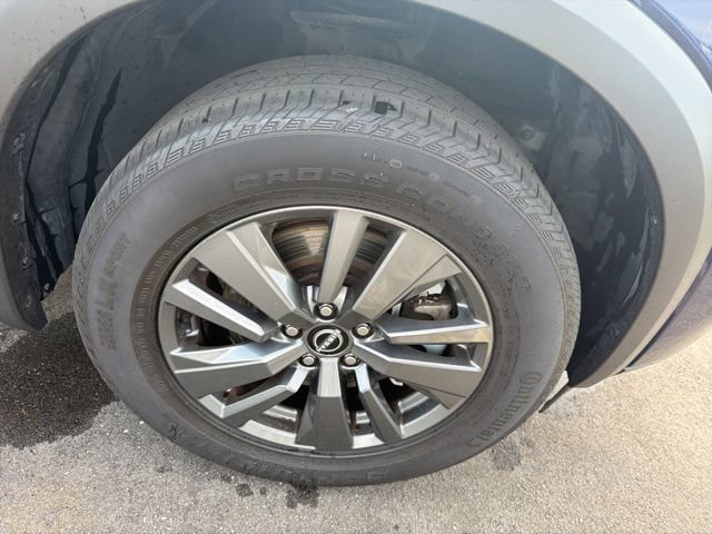 Used 2022 Nissan Pathfinder SV FWD image 4