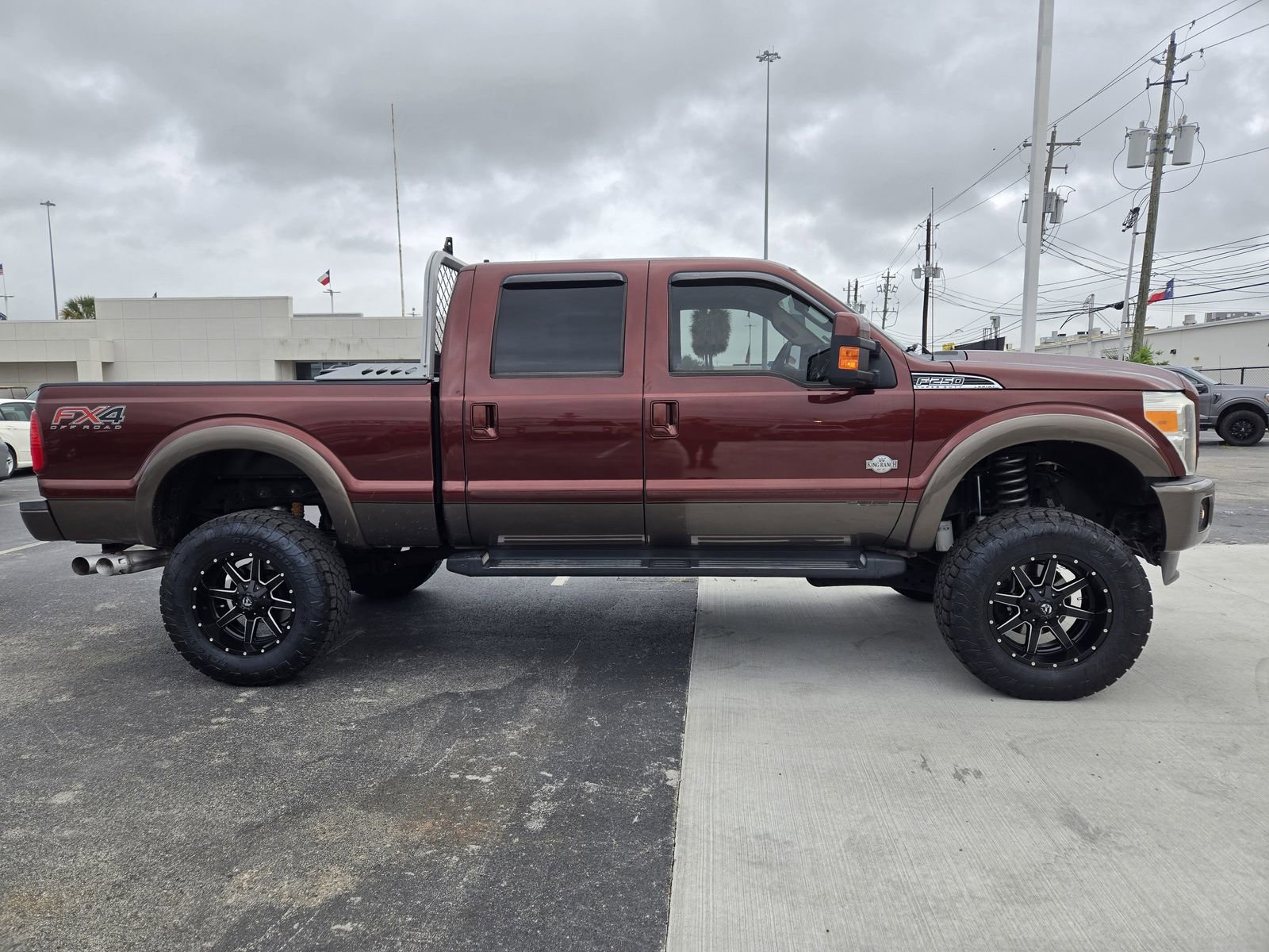 Used 2016 Ford F250 King Ranch w/ FX4 Off-Road Package image 4