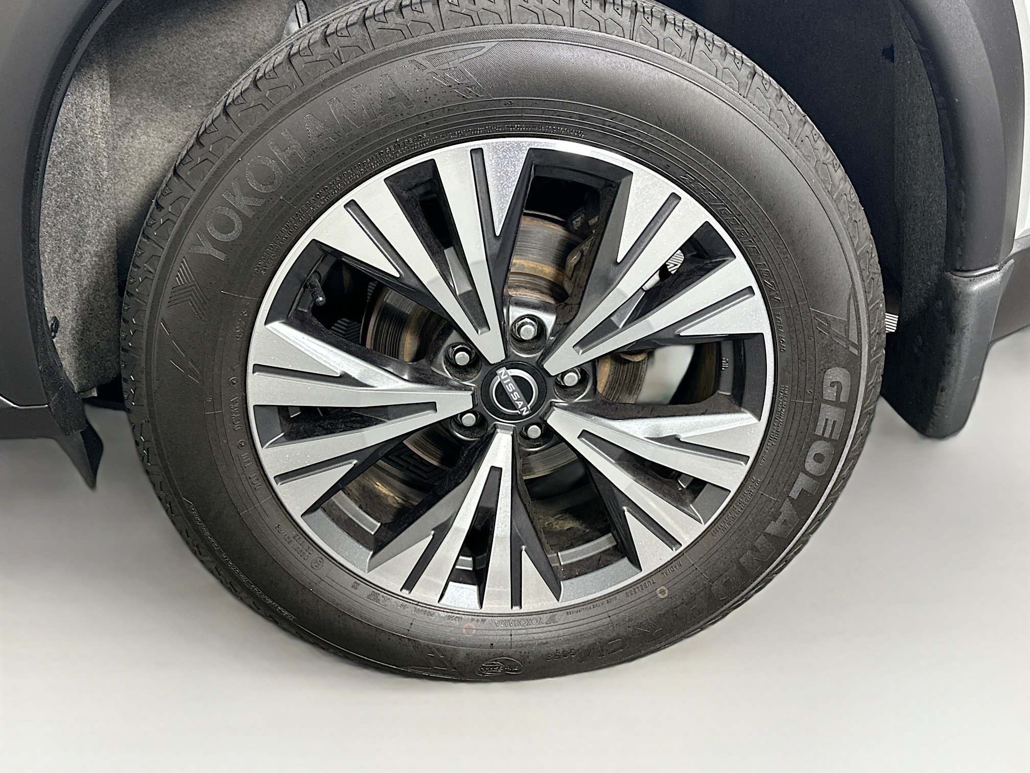 Used 2023 Nissan Rogue SV AWD/4WD image 11
