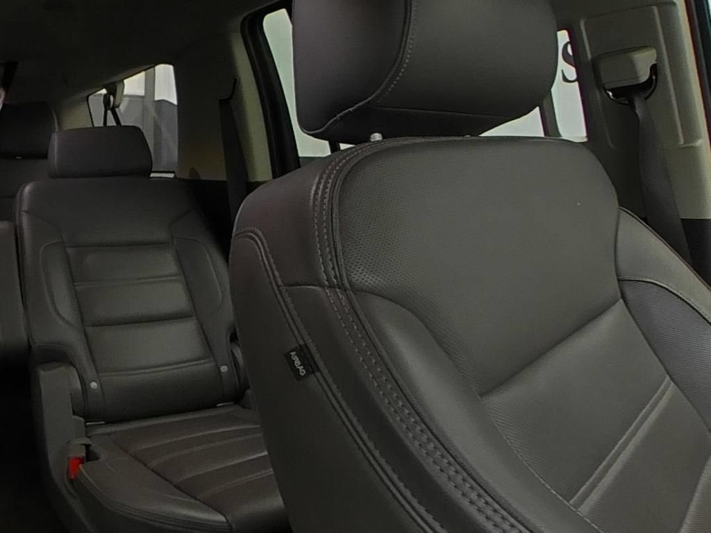 Used 2020 GMC Yukon XL Denali w/ Enhanced Security Package RWD image 11