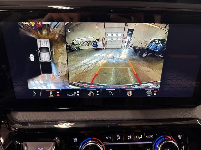 New 2026 GMC Sierra 2500 AT4 w/ AT4 Preferred Package image 15