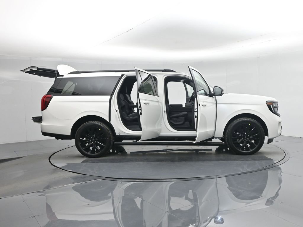 New 2025 Ford Expedition Max Platinum w/ Stealth Appearance Package image 4