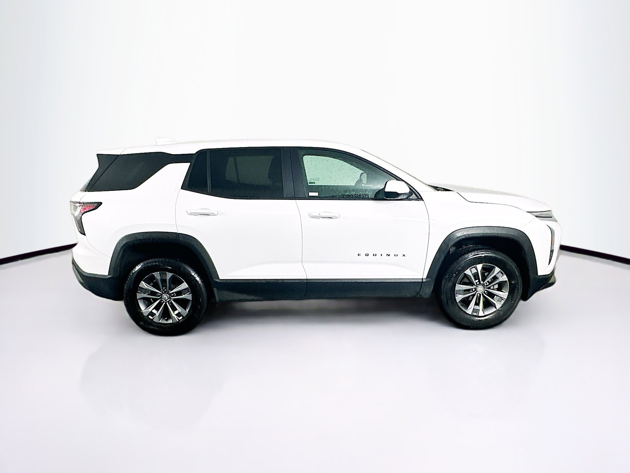 Used 2025 Chevrolet Equinox LT image 10