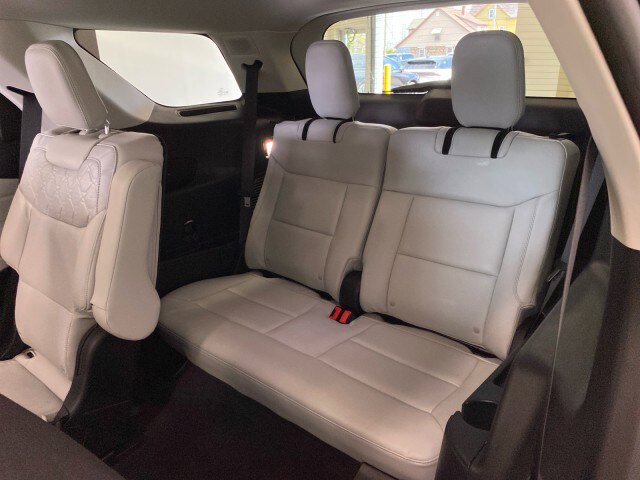 Used 2025 Ford Explorer Platinum w/ LUX Leather Package image 11