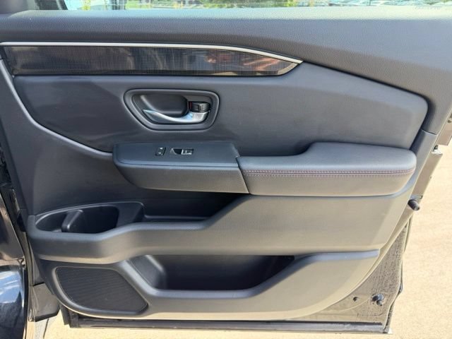 Used 2025 Honda Pilot Black Edition image 31