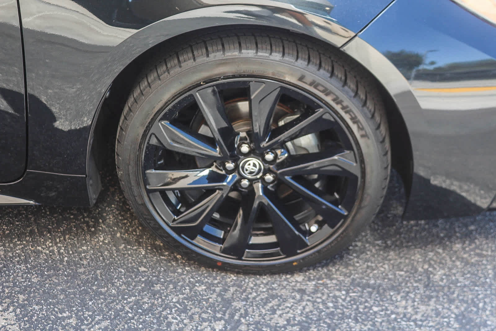 Used 2022 Toyota Corolla SE FWD image 12