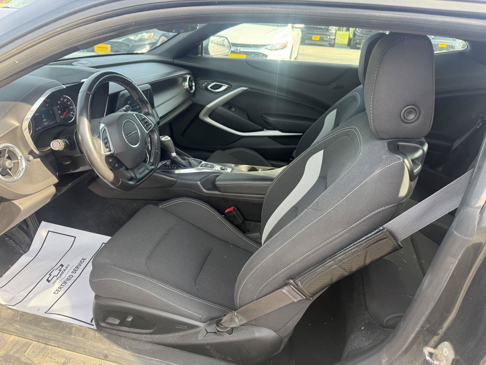 Used 2017 Chevrolet Camaro LT RWD image 9