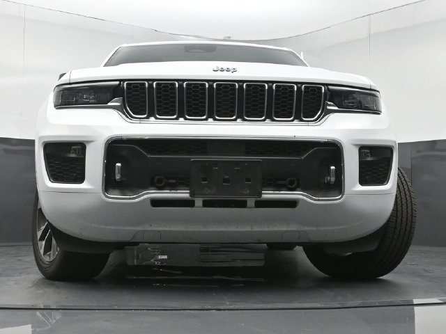 Used 2024 Jeep Grand Cherokee Overland w/ Trailer Tow Package AWD/4WD image 33