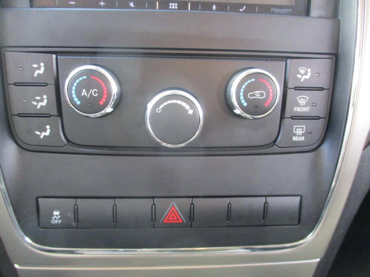 Used 2012 Jeep Grand Cherokee Laredo AWD/4WD image 23