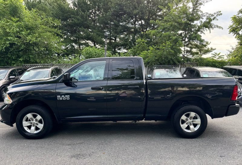 Used 2017 RAM 1500 Express AWD/4WD image 4