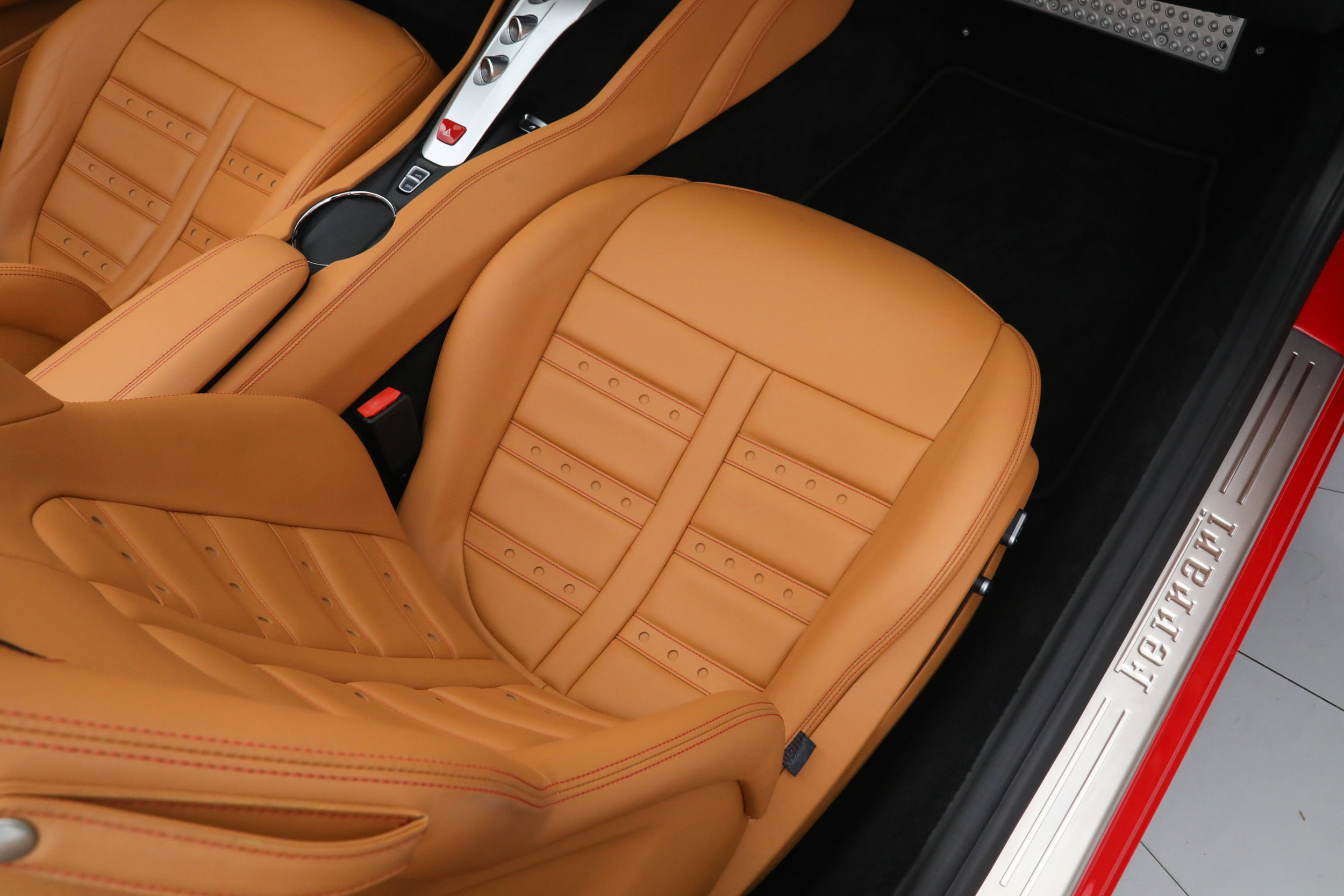 Certified 2017 Ferrari California T image 25