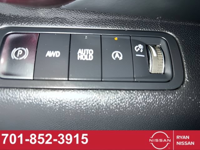 Used 2025 Chevrolet Equinox RS w/ Safety and Technology Package AWD/4WD image 18