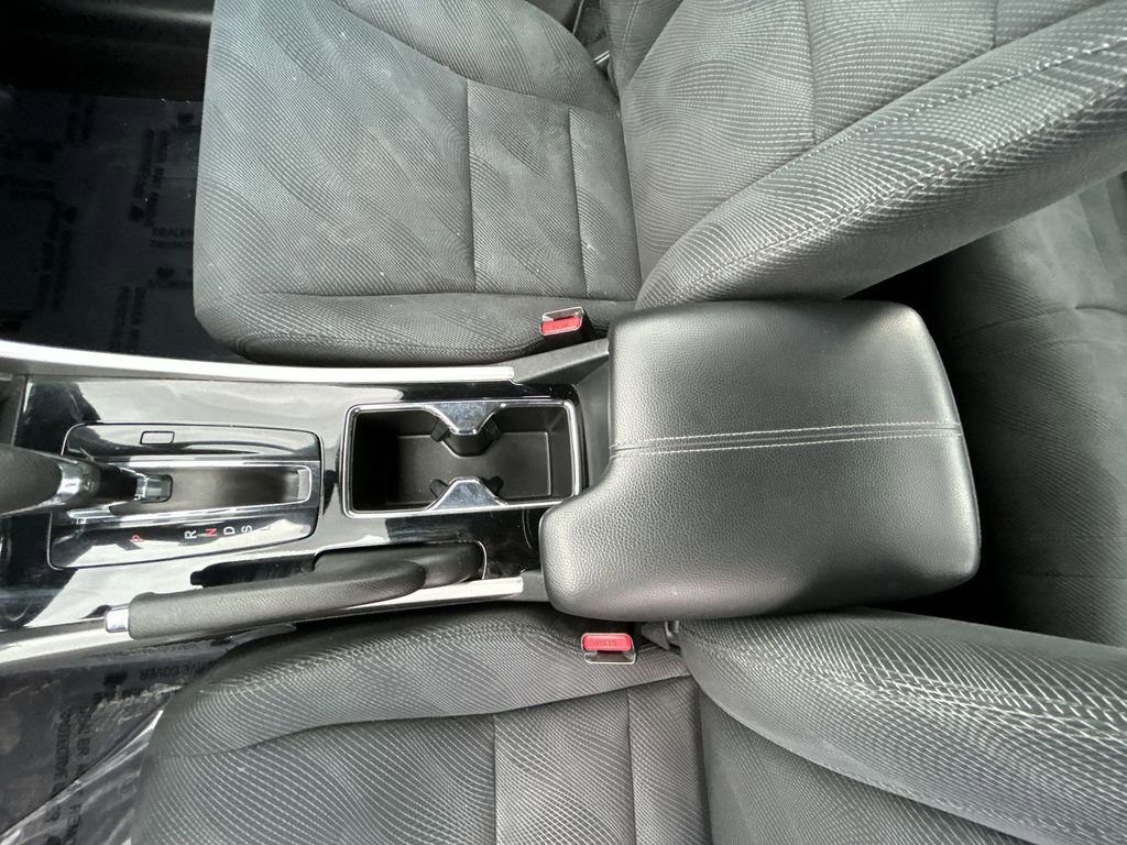Used 2017 Honda Accord EX image 20
