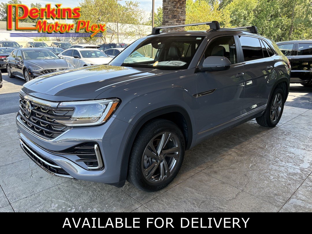 Used 2024 Volkswagen Atlas Cross Sport SEL R-Line AWD/4WD image 1