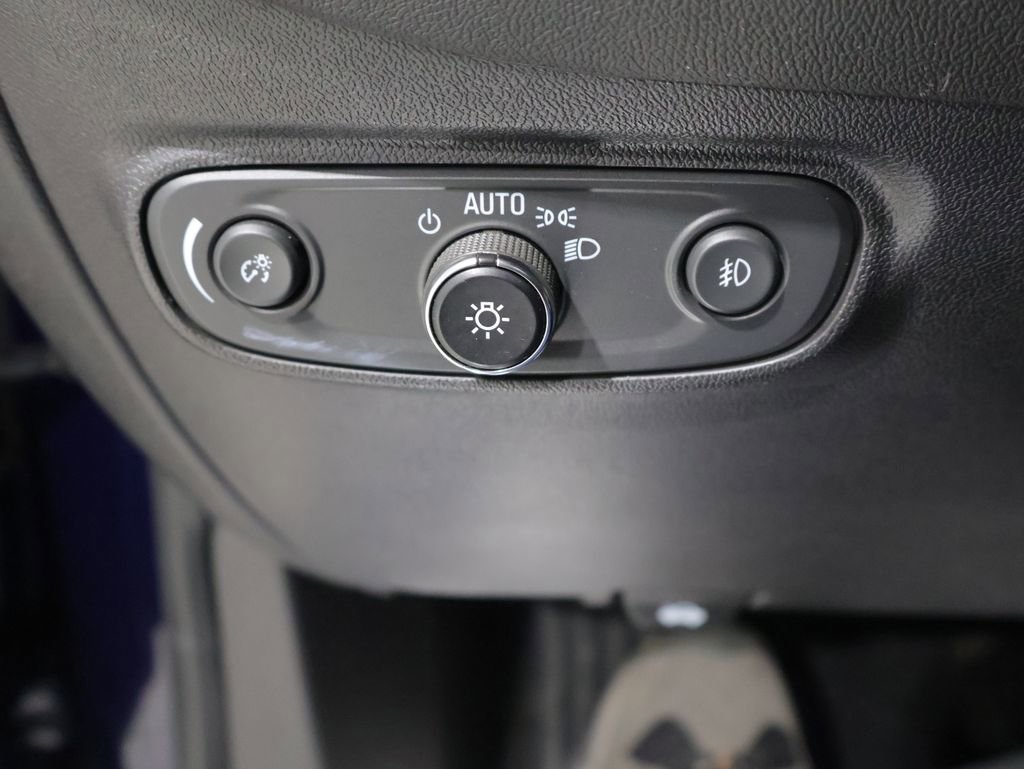 Used 2022 Chevrolet Equinox Premier AWD/4WD image 31