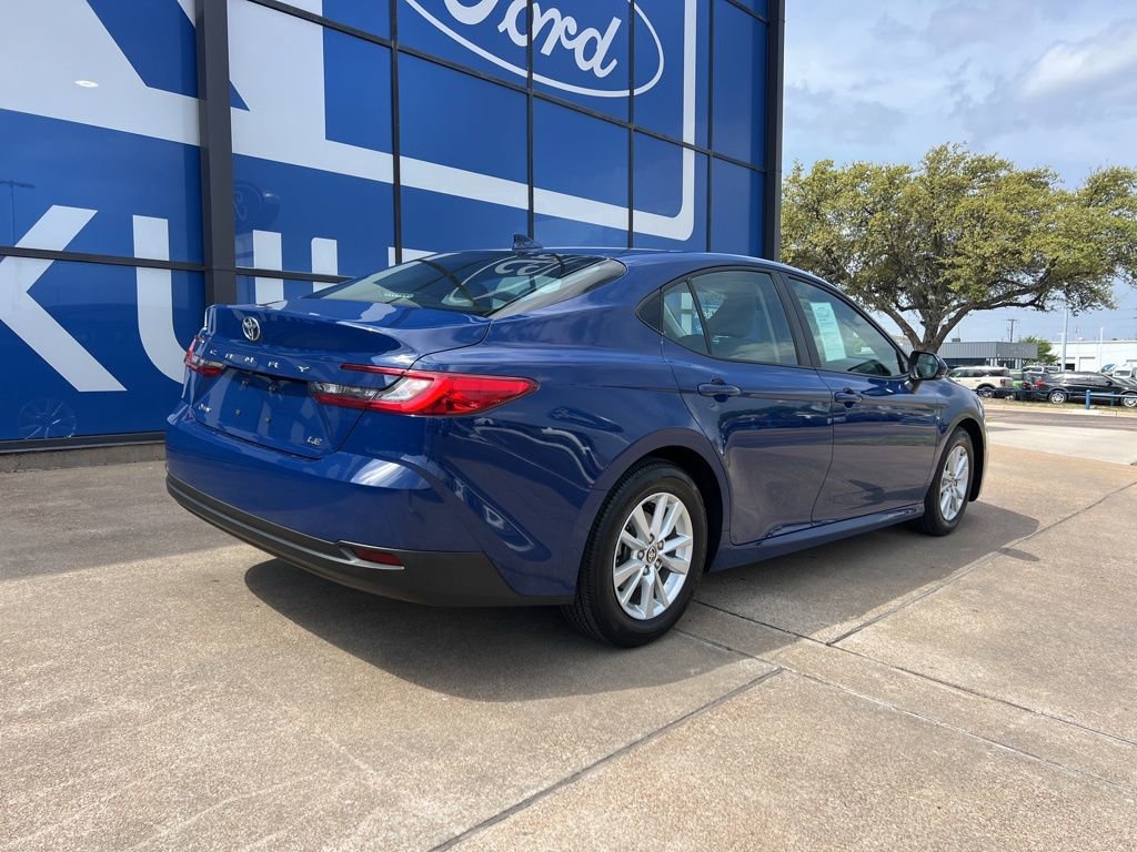 Used 2025 Toyota Camry LE w/ Convenience Package image 8