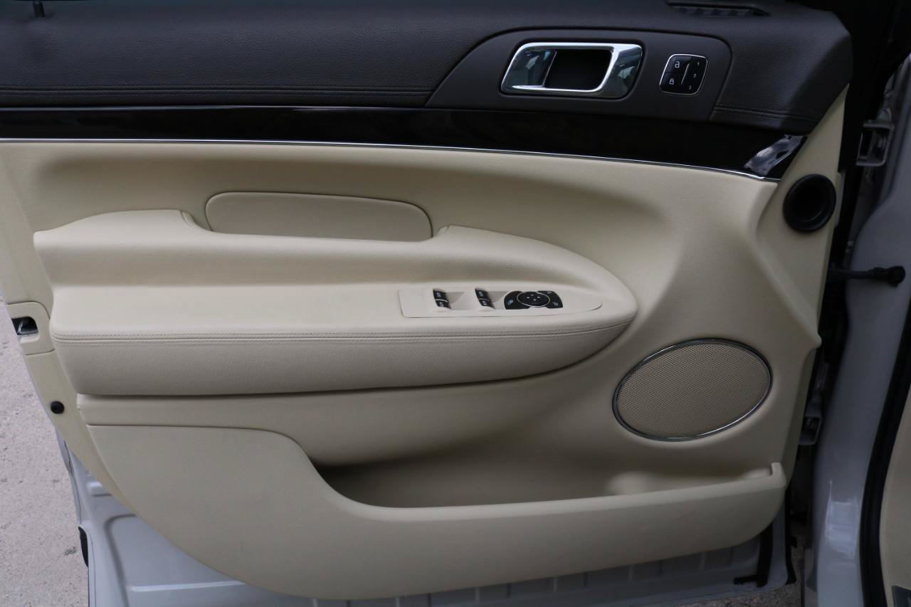Used 2019 Lincoln MKT AWD image 18