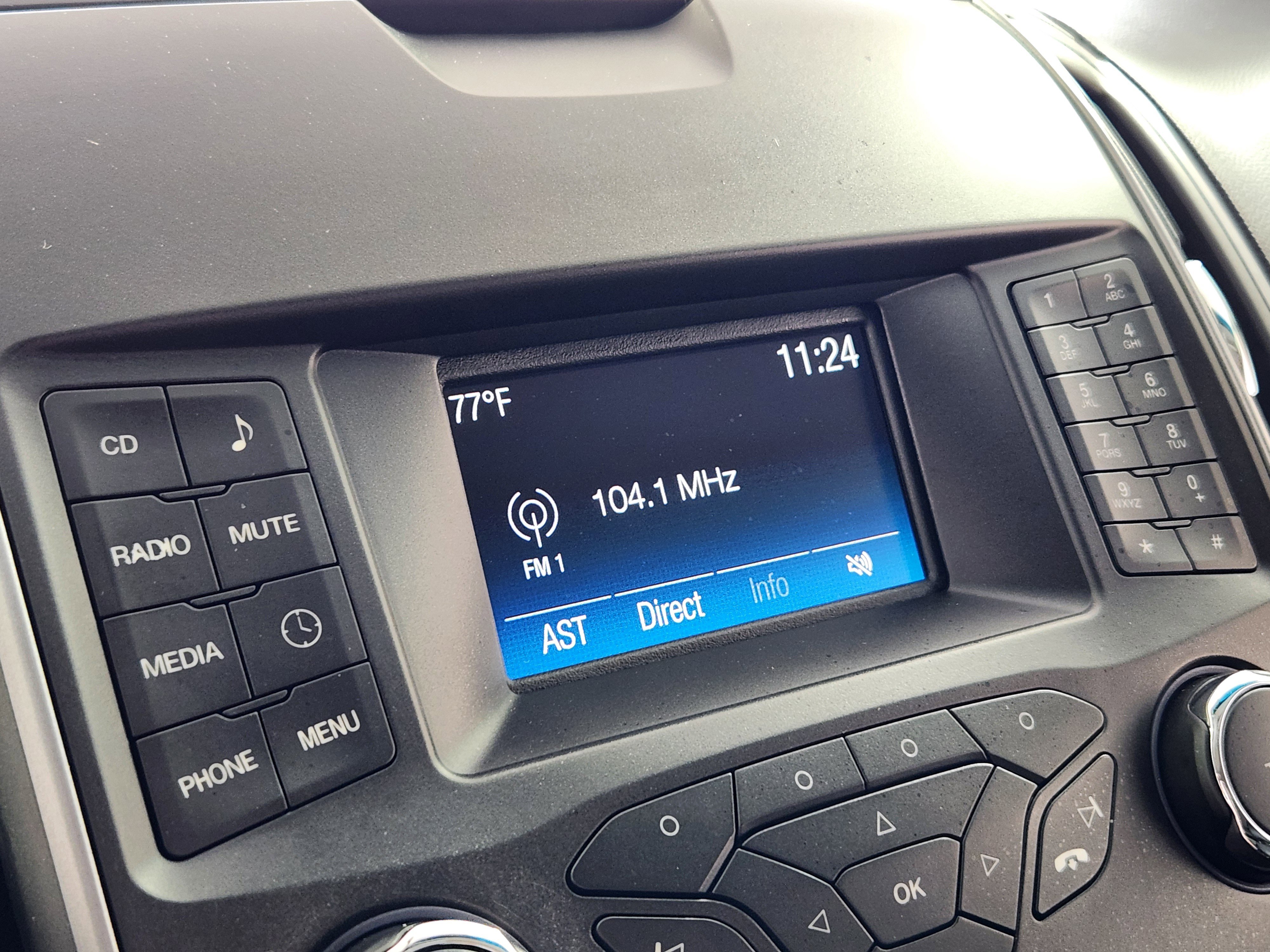 Used 2017 Ford Edge SE FWD image 21