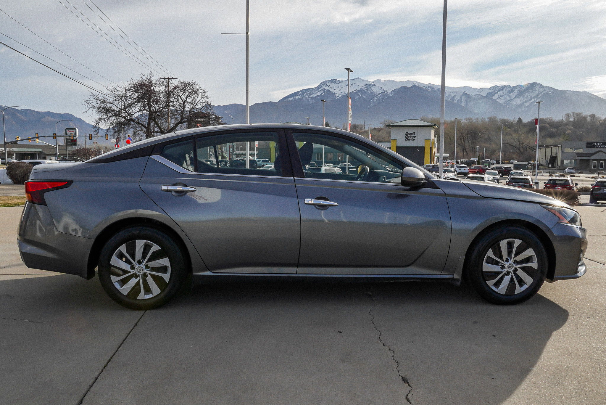 Used 2023 Nissan Altima 2.5 S image 9