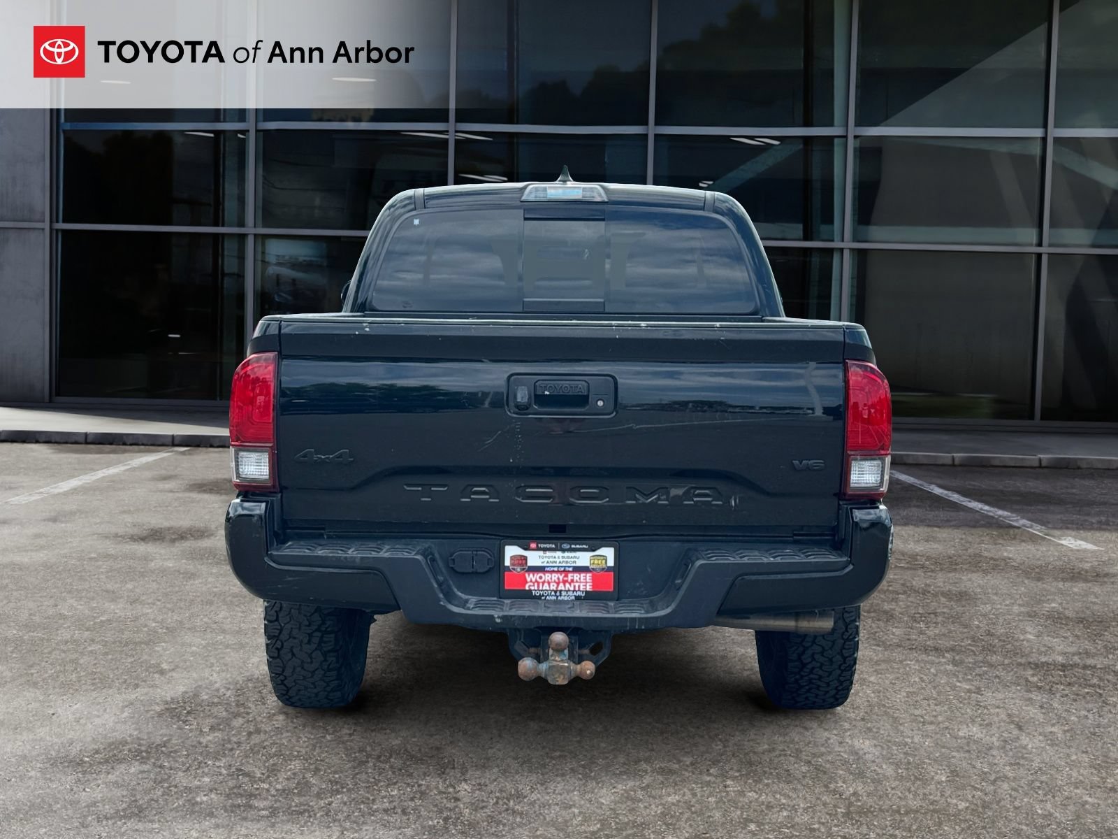 Used 2023 Toyota Tacoma SR5 w/ Technology Package AWD/4WD image 9