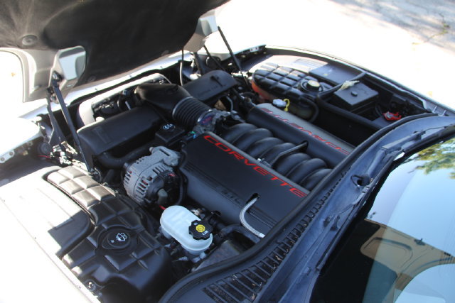 Used 2004 Chevrolet Corvette Convertible w/ Preferred Equipment Group RWD image 15