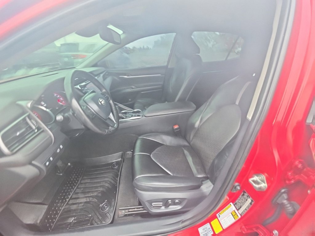 Used 2019 Toyota Camry XSE FWD image 14