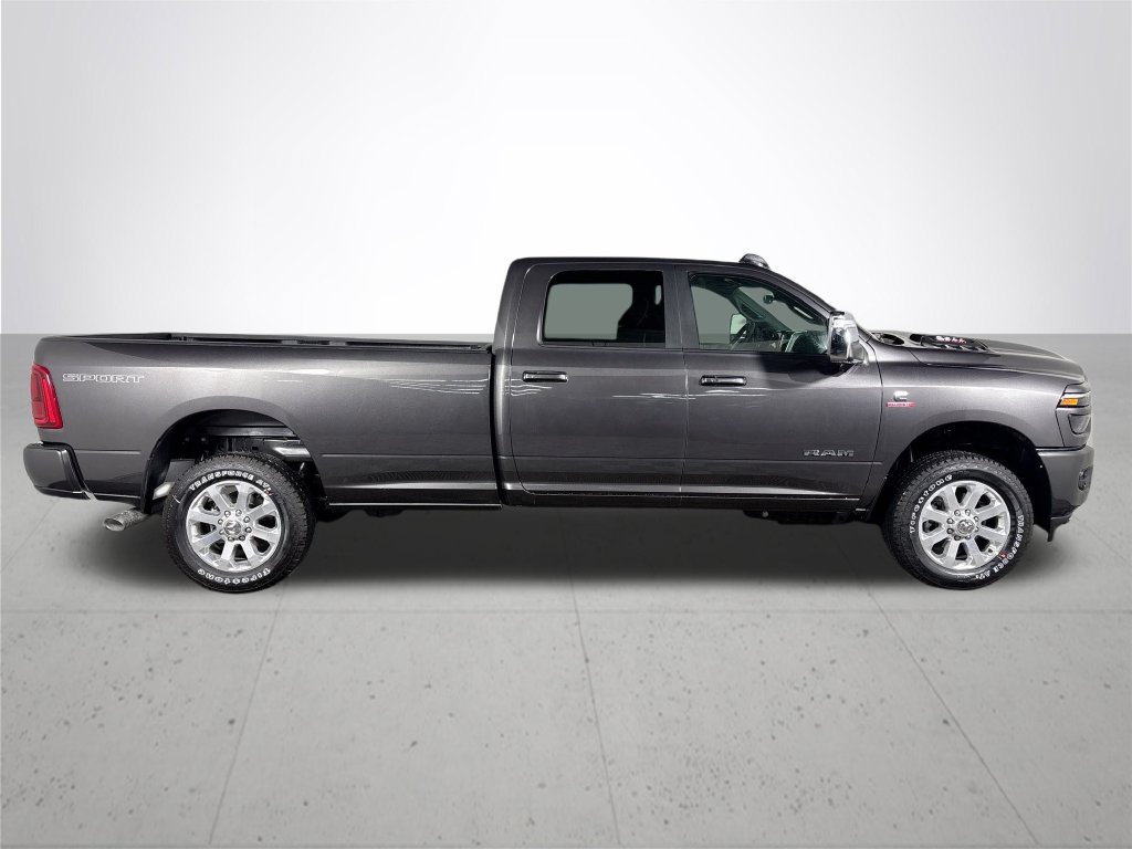 New 2026 RAM 2500 Laramie w/ Sport Appearance Package AWD/4WD image 5