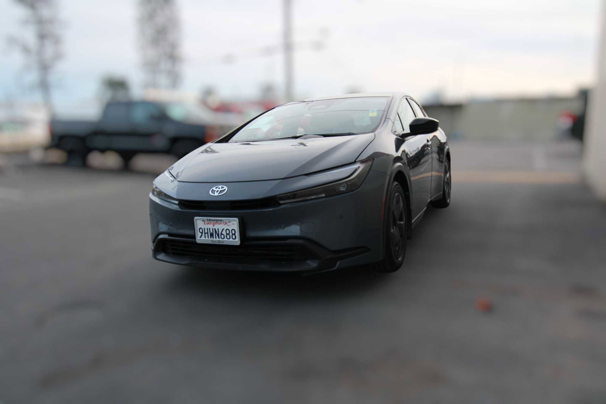 Used 2023 Toyota Prius LE image 3