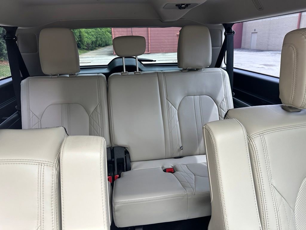 Used 2021 Ford Expedition Max Platinum AWD/4WD image 18