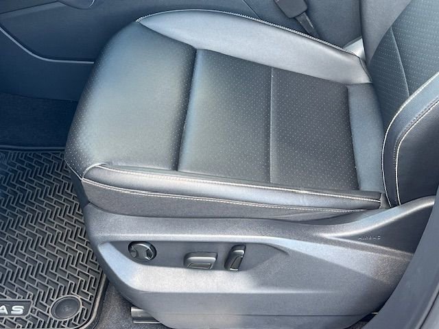 Used 2023 Volkswagen Atlas SE image 32