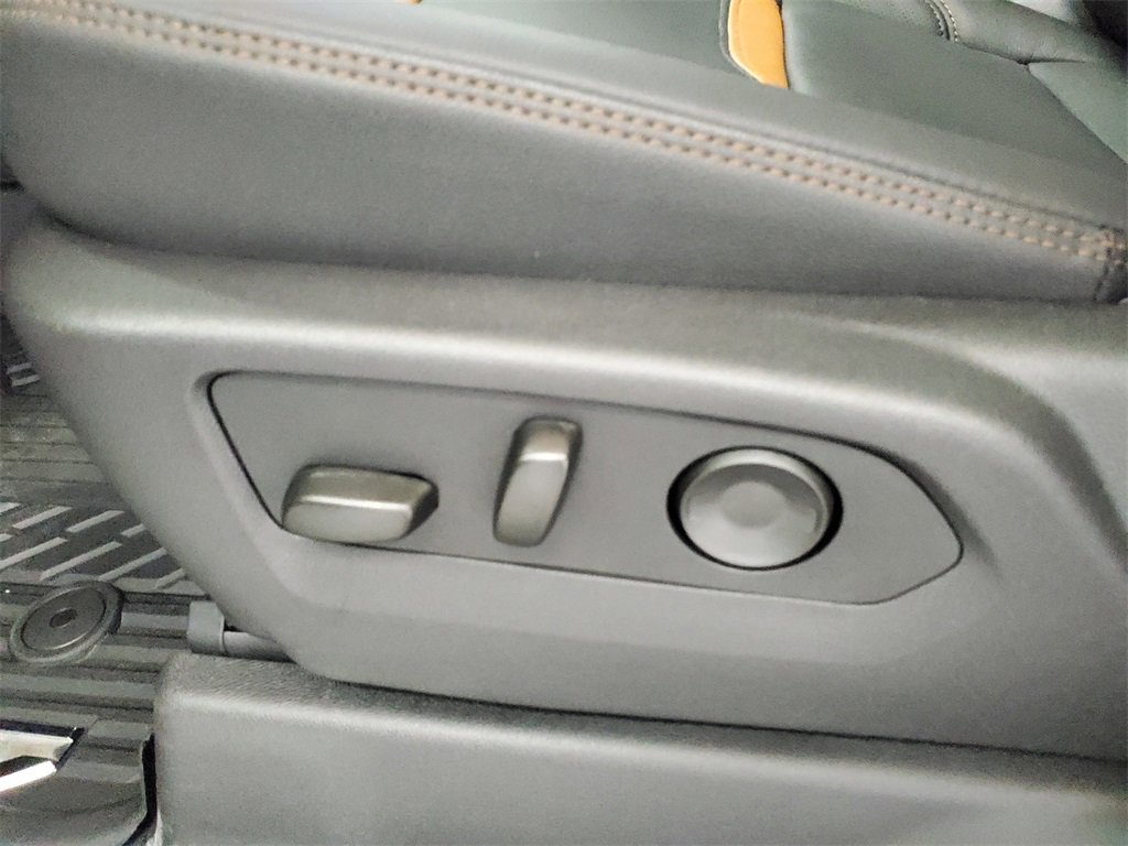 New 2026 GMC Sierra 1500 AT4 w/ AT4 Premium Package image 8