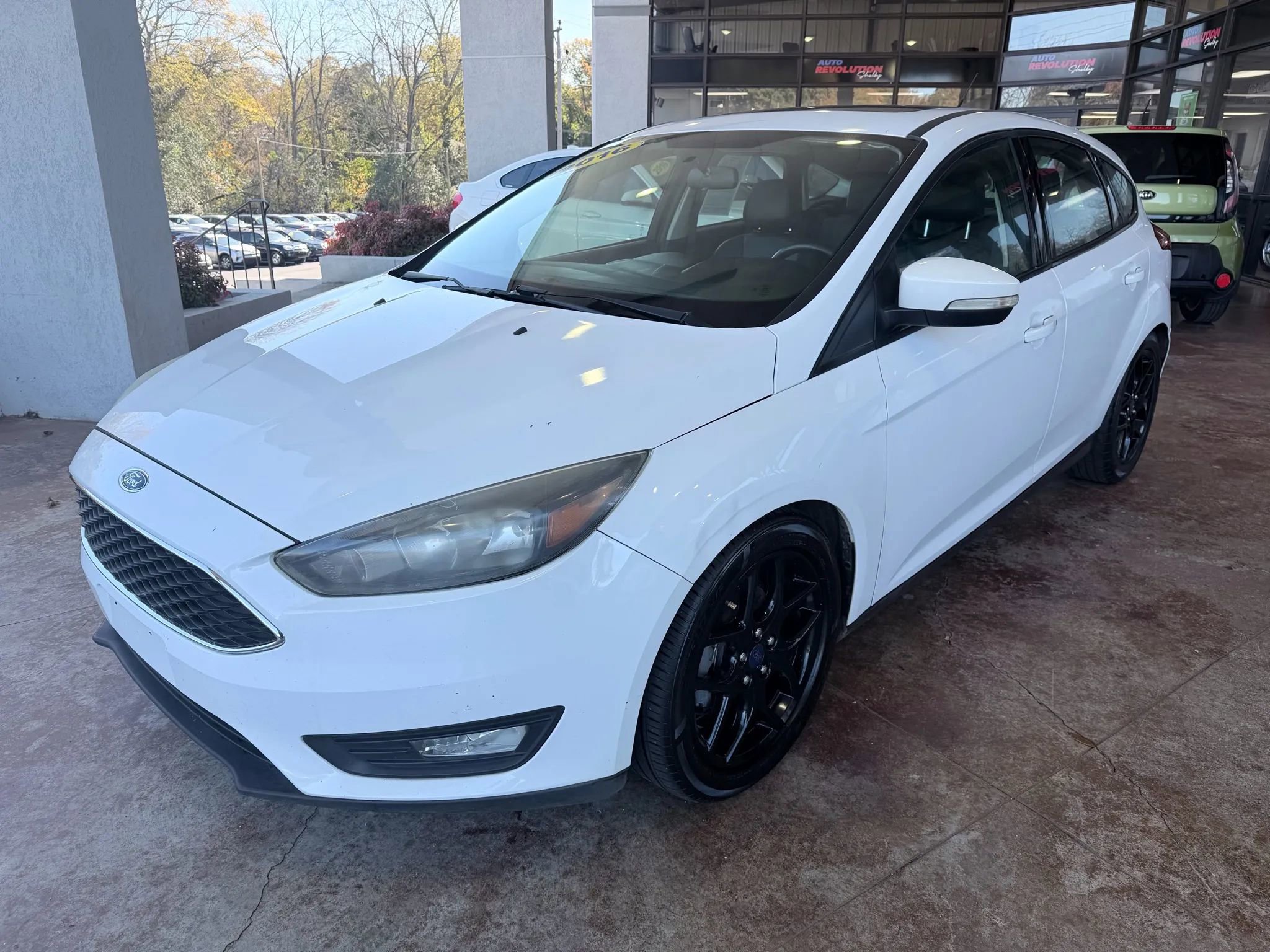 Used 2016 Ford Focus SE w/ Equipment Group 201A image 4