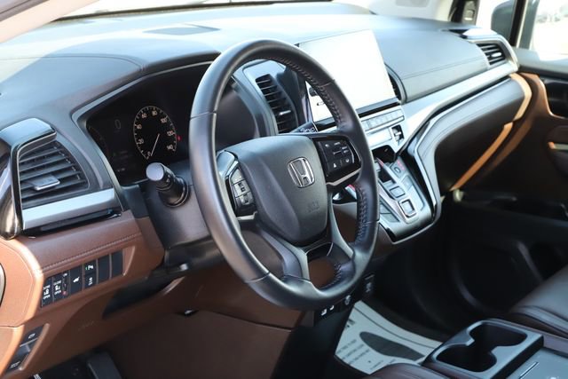Used 2025 Honda Odyssey Touring image 13