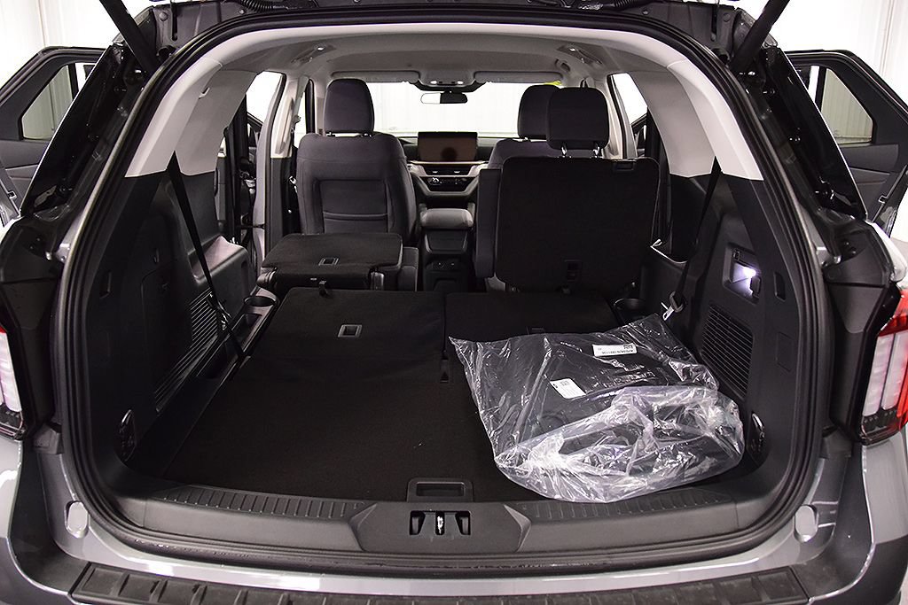 New 2026 Ford Explorer Active AWD/4WD image 34