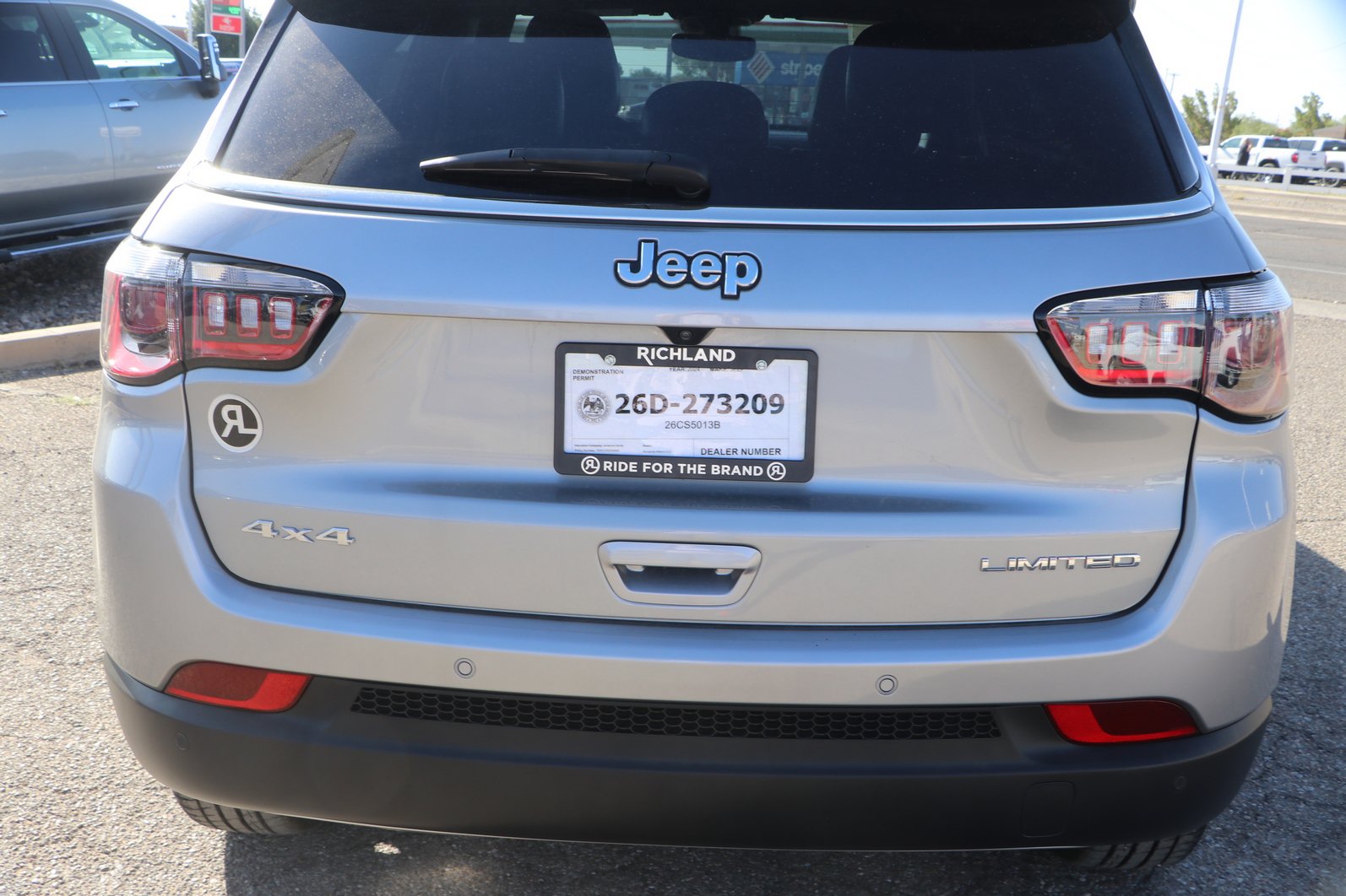 Used 2024 Jeep Compass Limited AWD/4WD image 6