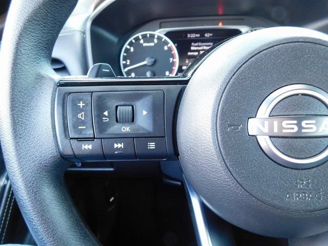 Used 2023 Nissan Rogue SV image 30