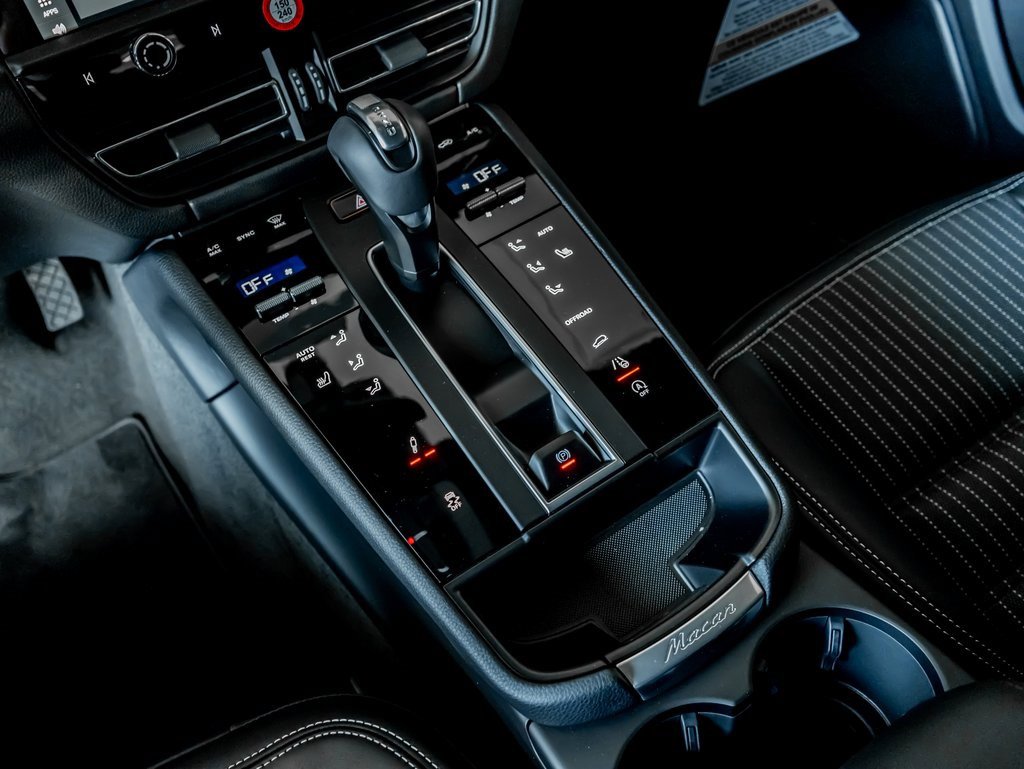 New 2026 Porsche Macan Turbo image 19