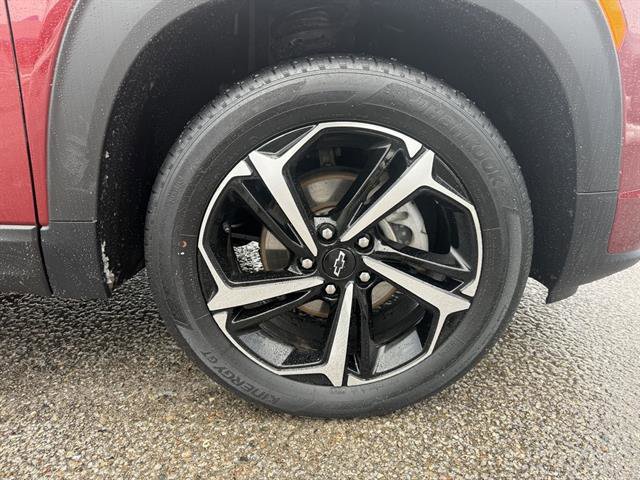 Used 2023 Chevrolet TrailBlazer RS w/ Sun and Liftgate Package image 13