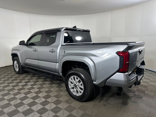 Used 2025 Toyota Tacoma SR5 RWD image 5