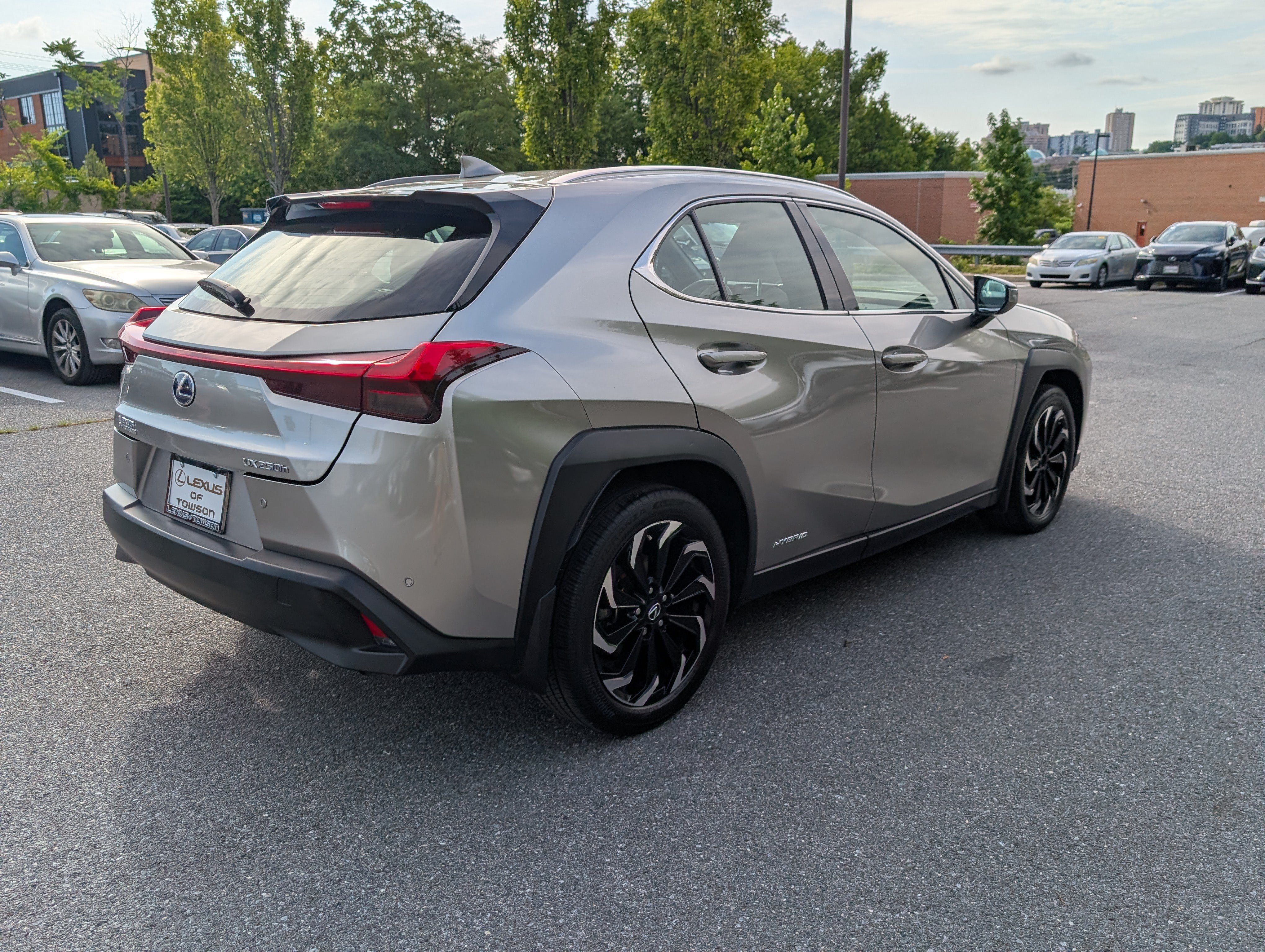 Used 2021 Lexus UX 250h w/ Premium Package AWD/4WD image 3