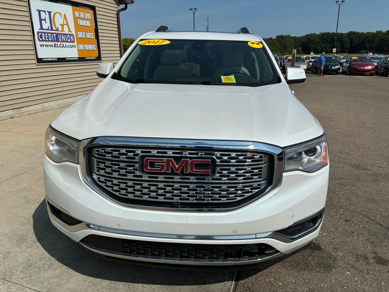 Used 2017 GMC Acadia Denali w/ Technology Package FWD image 2
