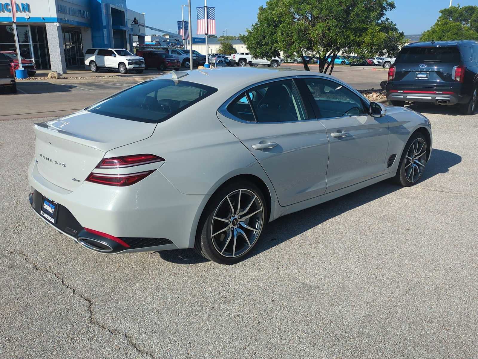 Used 2025 Genesis G70 2.5T image 8
