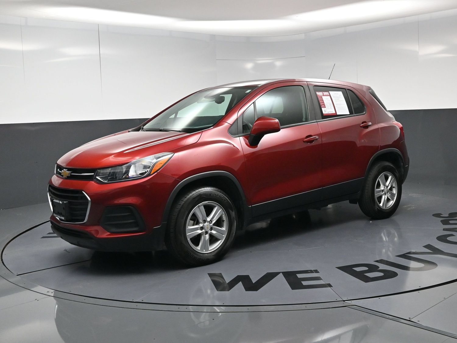 Used 2021 Chevrolet Trax LS w/ Tint and Cruise Package AWD/4WD image 11