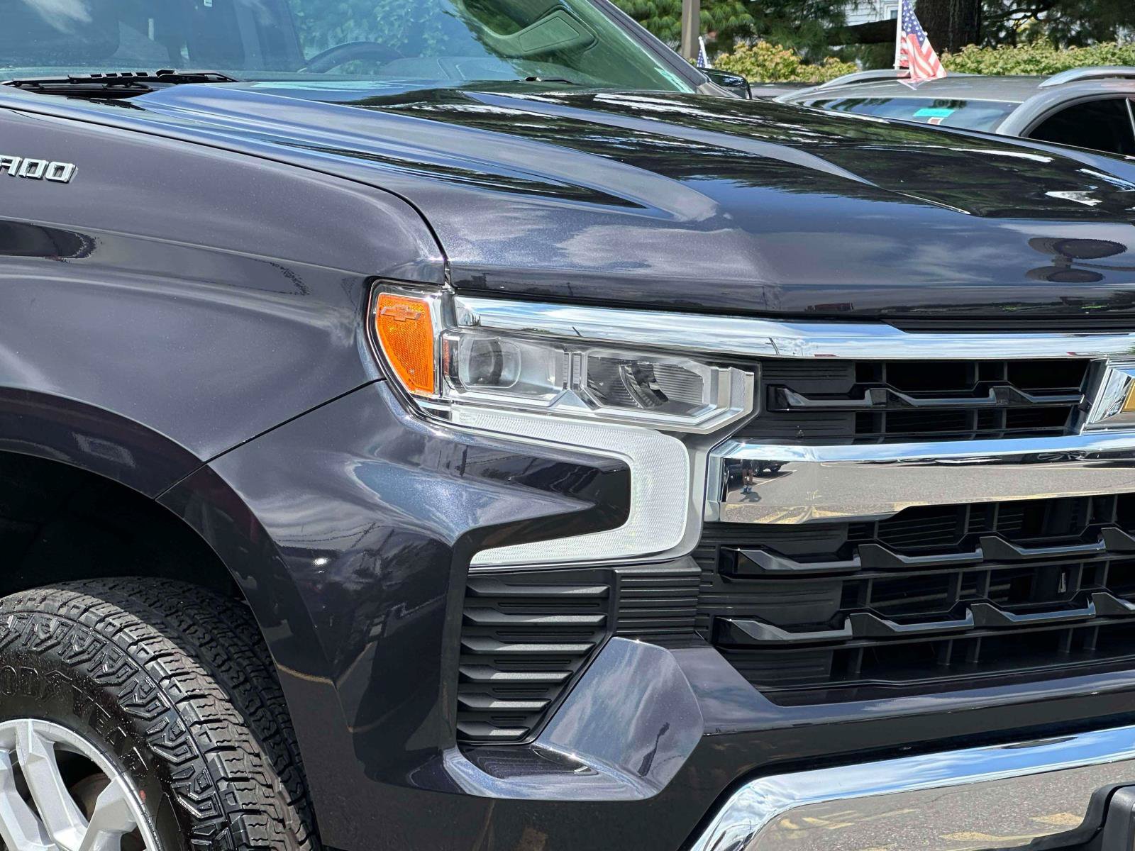 Used 2022 Chevrolet Silverado 1500 LT AWD/4WD image 8