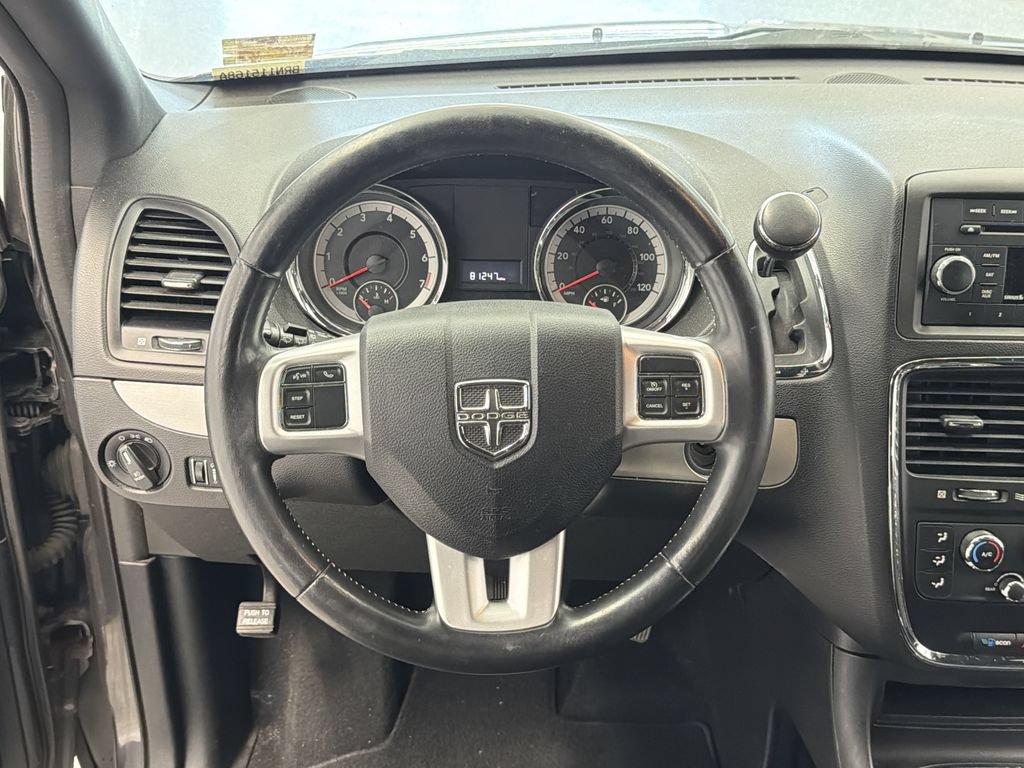 Used 2015 Dodge Grand Caravan SXT w/ Blacktop Package FWD image 21