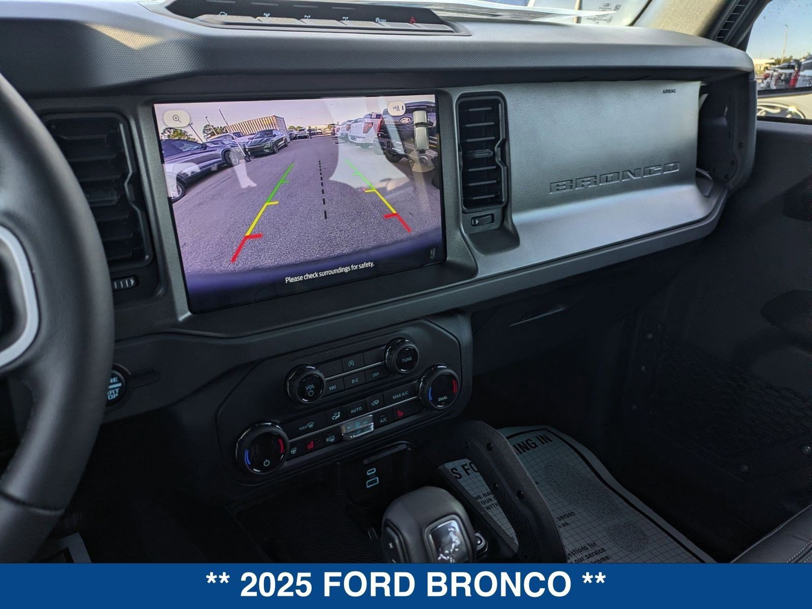 New 2025 Ford Bronco Badlands image 32